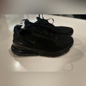 Nike Women’s 8 black shoes